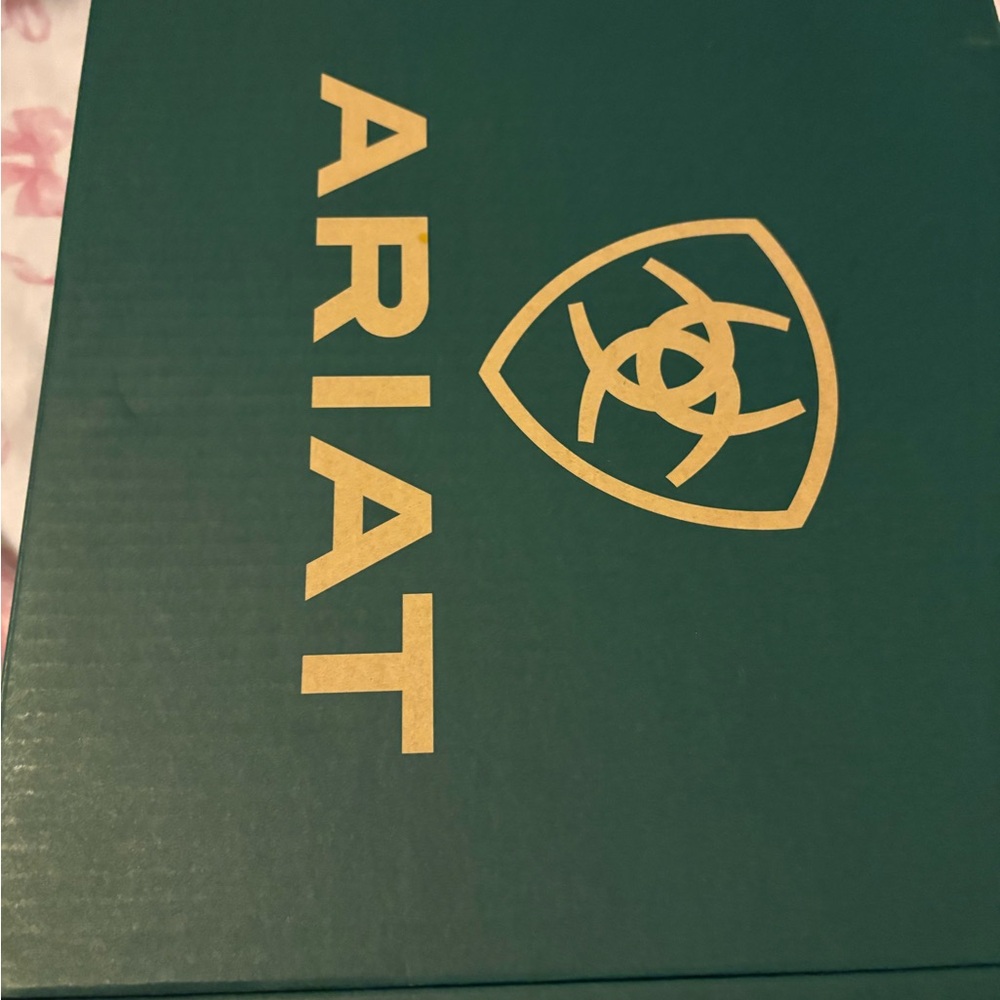 Ariat boots - Picture 2 of 6